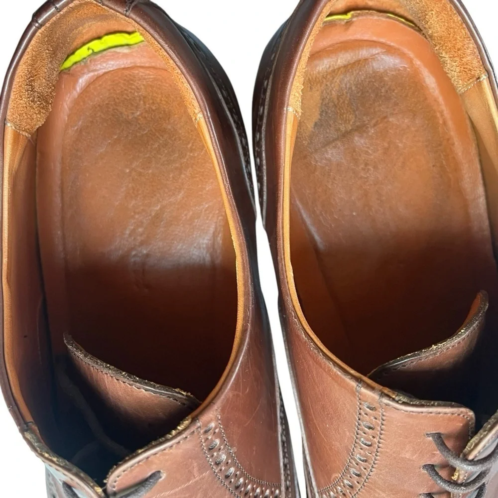 WOLF & SHEPHERD Senna Wingtip Oxford Dress Shoe in Maple Brown